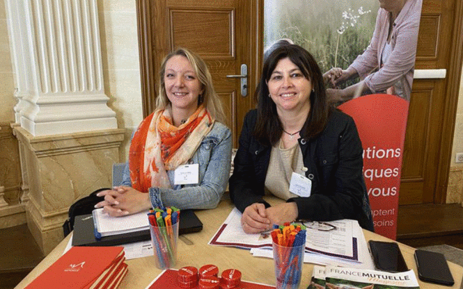 deux collaboratrices france mutuelle au salon IFPASS
