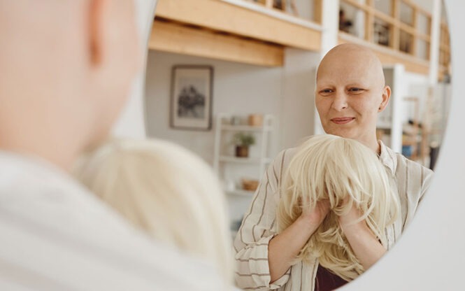 Femme perruque cancer